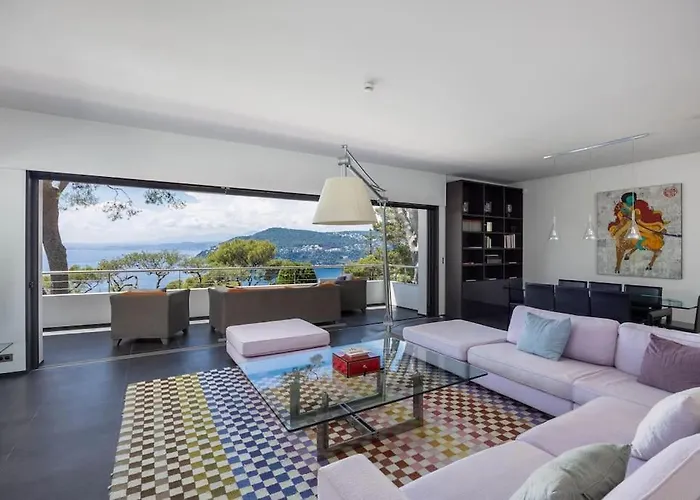 Modern 5 Bedrooms Villa On The Sea Saint-Jean-Cap-Ferrat Privée