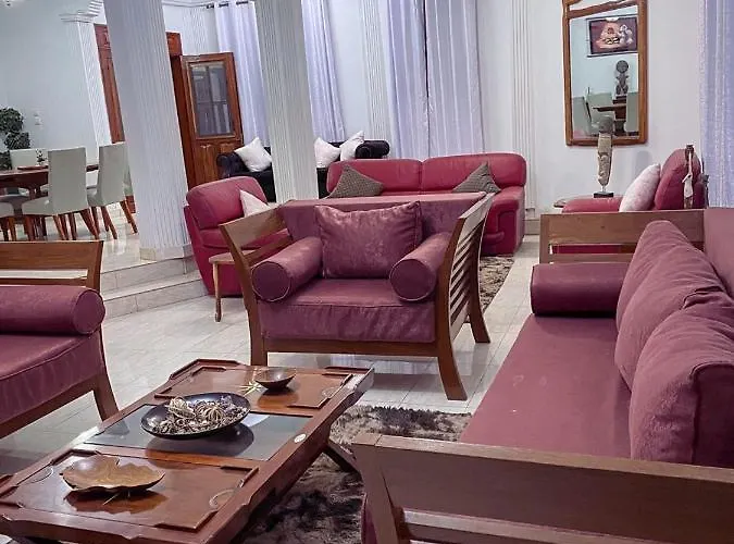 Maison De Vacances Avec Piscine Au Almadies Dakar