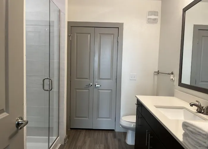 Luxurious Cozy Rental Unit With Pool Jacksonville
