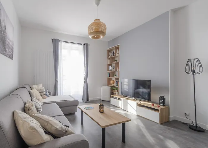 Studio Renove Au Coeur De La Rochelle, Marche A 25M, 2 Personnes, Wifi - Fr-1-535-43