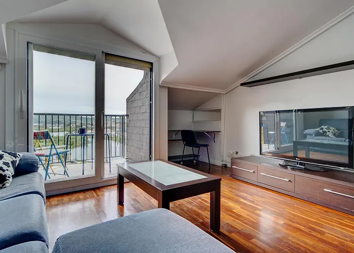Appartement Luminoso Atico Con Terraza, Irun, Parking, 4Pax