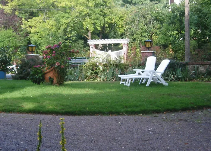 Hotel Les Camelias à Bagnoles de l'Orne Normandie Avec Terrain de Golf