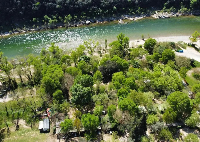 Camp Des Gorges - Camping Nature Vallon-Pont-dʼArc