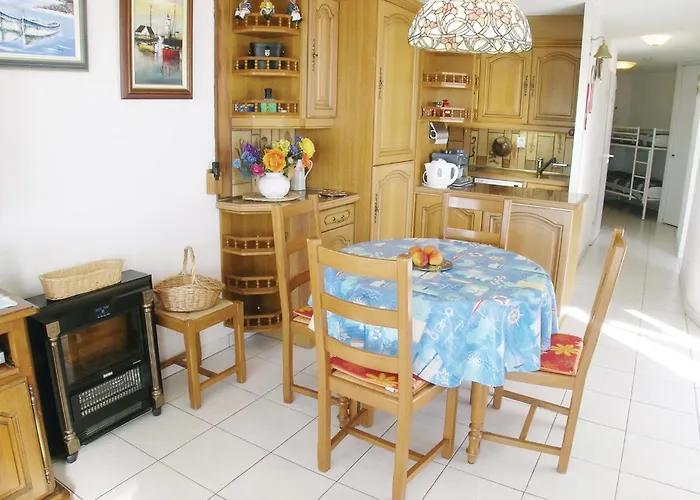 Nice Apartment In St Hilaire De Riez Saint-Jean-de-Monts