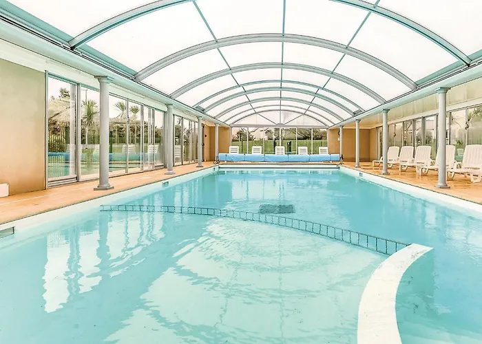Villa Le Hameau De Peemor Pen à Crozon avec Piscine