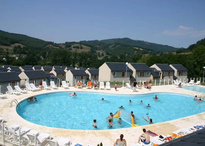 Résidence Le Village Goélia Saint-Geniez-dʼOlt