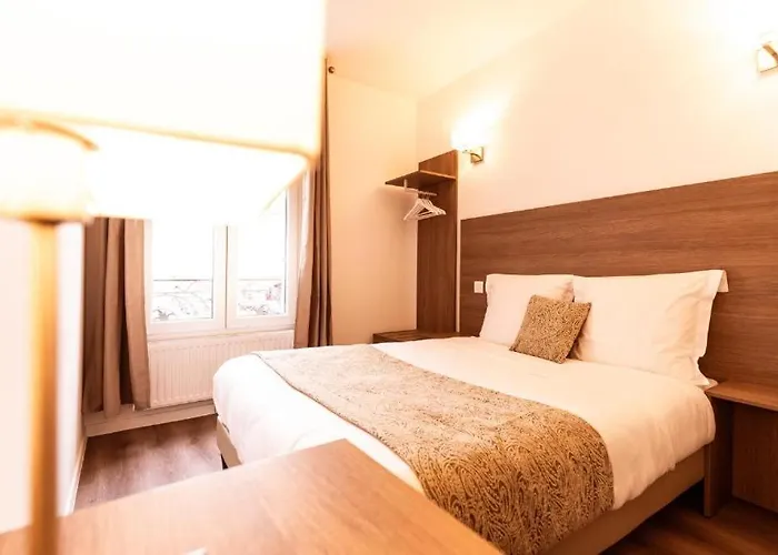 Boutique Hotel Le Val D'Or & Le Theatre à Suresnes