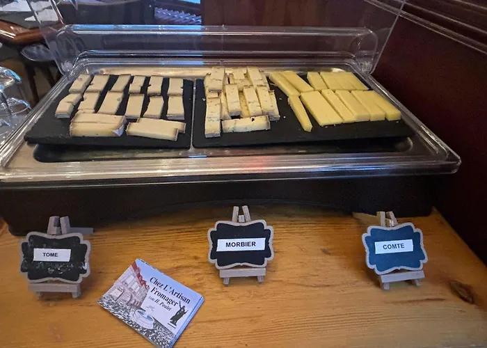 Boutique Hôtel Terminus - Pizzeria Pizz'a gogo - salle de sport - face à la gare Lons-le-Saunier