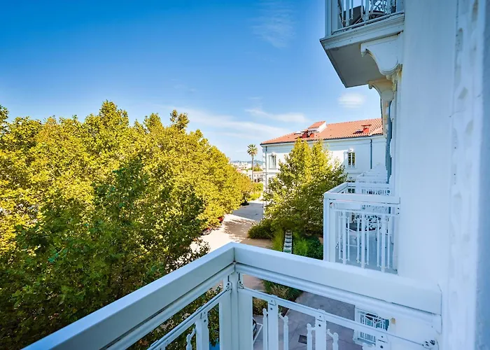 Grand Hotel Des Sablettes Plage, Curio Collection By Hilton La Seyne-sur-Mer