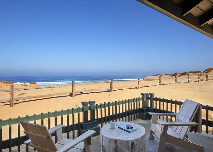 Sanctuary Beach Resort Marina - 4 star Hotel