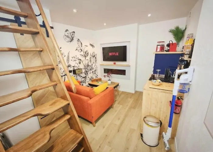 L'Abri Du Port by MRODBNB - Maison Neuve - 25m Plage&Resto - Ciné - Cheminée - Popcorn Cancale Privée