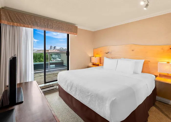 Victoria Beach Hotels