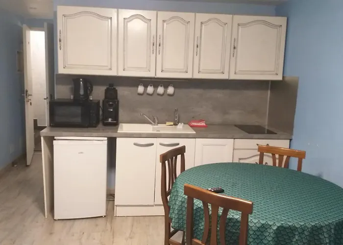 Appartement Sublime Studio au cœur historique de Fréjus acceptant les animaux