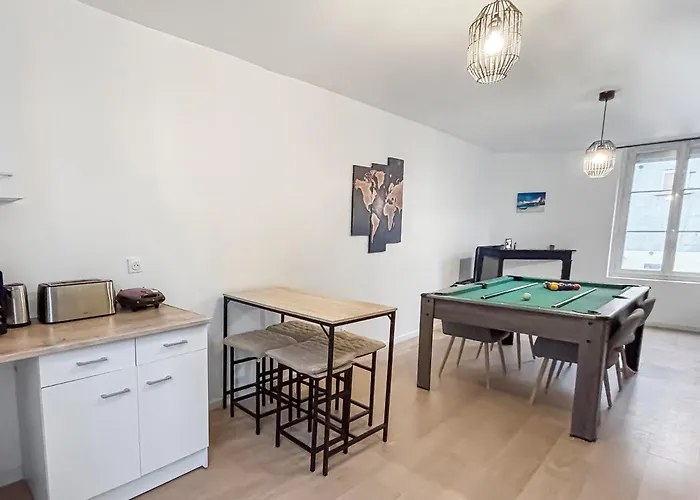 Évasion détente avec Jacuzzi Sauna&Billard Saint-Quentin 