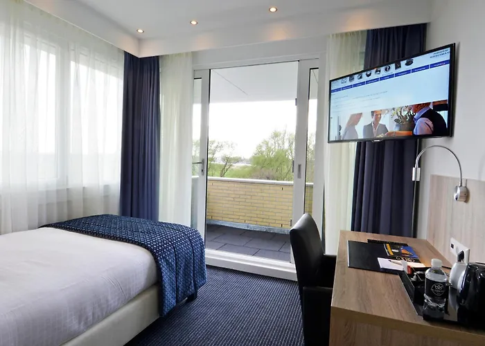 Hotel De Zoete Inval Haarlemmerliede Avec Terrain de Golf