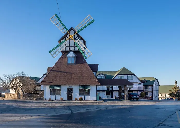 Pet friendly Oyo Hotel Windmill Branson