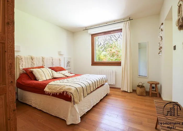 Green Oak Windows & Wood Albi avec Piscine