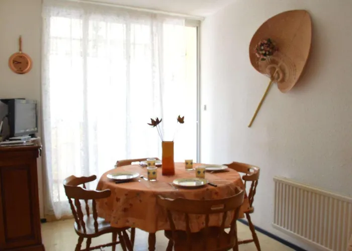Appartement Cosy Proche Mer: 2 Pieces, 4 Couchages, Narbonne Plage - Fr-1-229B-19