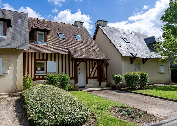 Holiday Home Domaine De Clairefontaine-2 By Interhome Deauville Privée