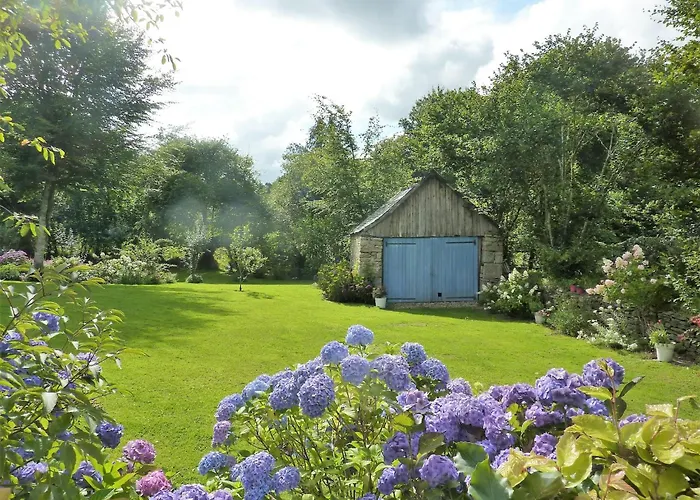Holiday Home In Huelgoat Near Monts D'Arree