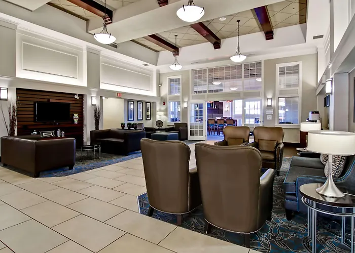 Hampton Inn & Suites By Hilton Calgary-Airport Avec un Casino