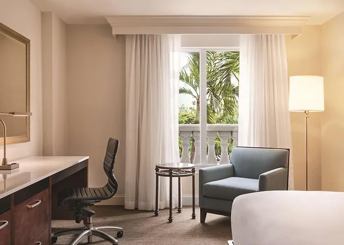 Hilton Naples Hotel
