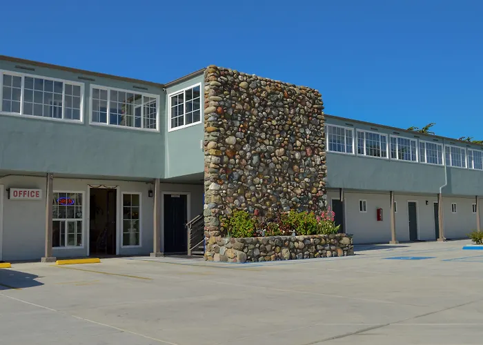 Sea Breeze Inn - San Simeon