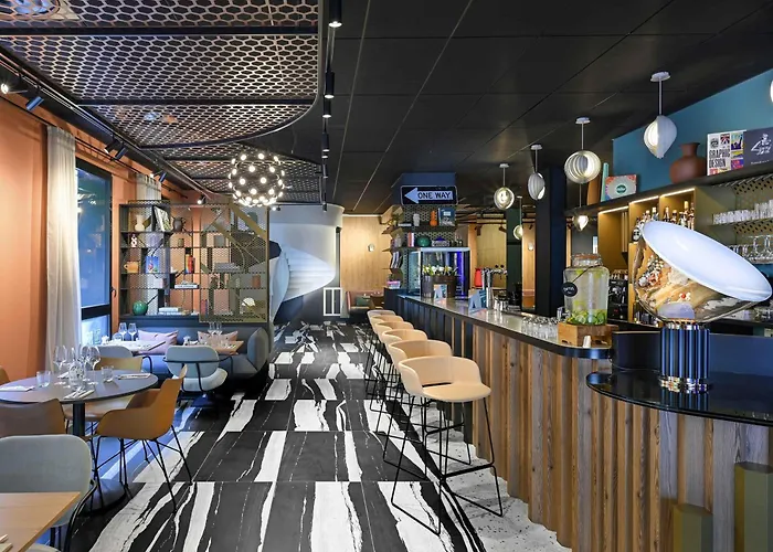 Hotel Tribe Paris La Defense Esplanade à Courbevoie acceptant les animaux