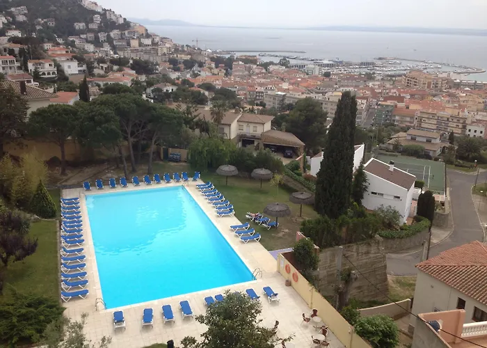 Hotel Grecs Roses acceptant les animaux