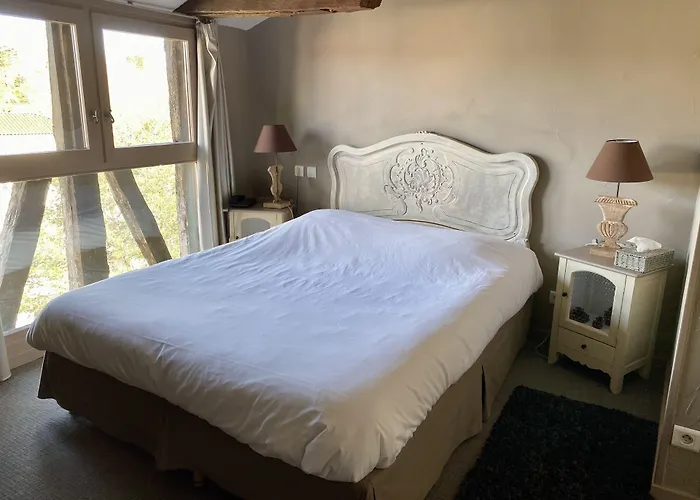 Hotel La Tour Cocooning&Gastronomie à Châtillon-sur-Chalaronne