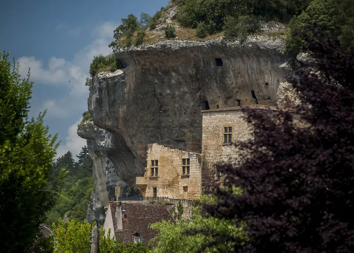 Vacancéole - Résidence Le Clos du Rocher Les Eyzies