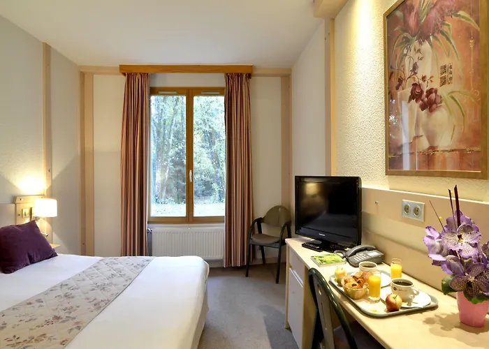 Logis Hôtel Le Bois Dormant-Hôtel Restaurant&Spa Champagnole