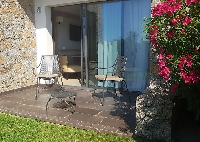 Davia Hotel LʼÎle-Rousse