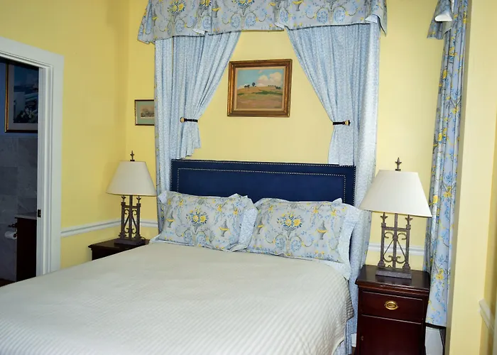 Bellevue Manor Bed & Breakfast Newport
