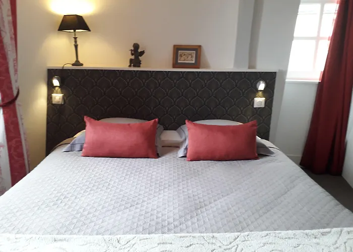 Petite Maison Romantique Coeur Historique Plantagenet, au calme Le Mans