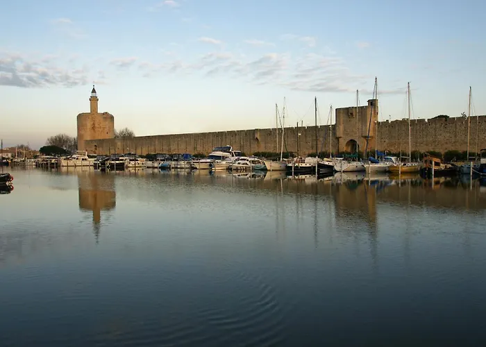 Aigues-Mortes Hôtels avec Piscine