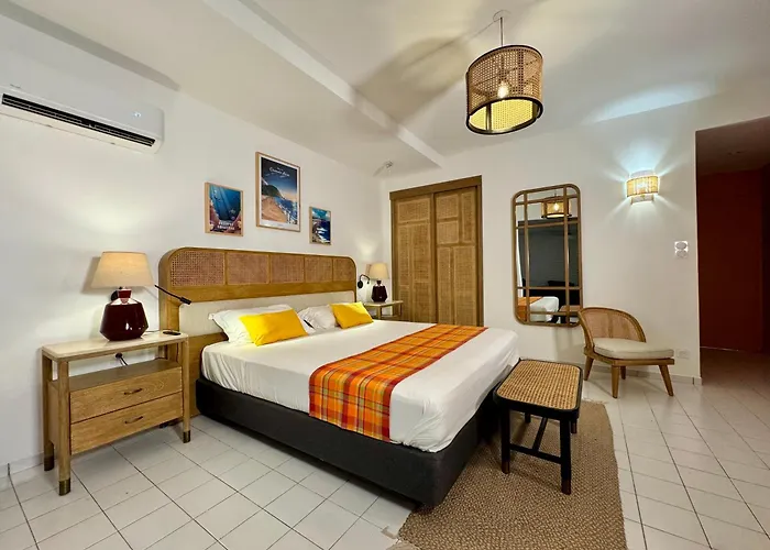 Résidence Le Vallon Guadeloupe Parc Piscine Appartements&Studios&Services hôteliers à la carte Saint-Francois 