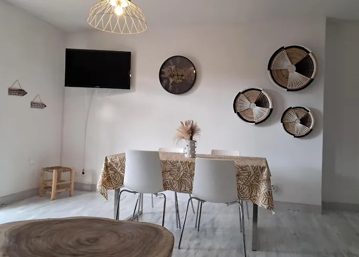 La maison de Manon, 4-5personnes, 75m2, centre village, jardin et wifi Maussane-les-Alpilles