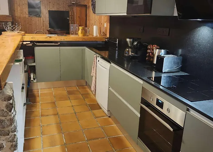 Maison Cauterets, 8 pièces, 10 personnes - FR-1-401-234