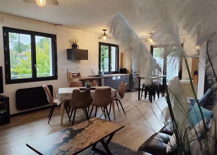 Villa Papillon***. Location appartement 1er étage. Ronce-les-Bains