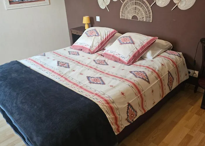 Gîte Avalon - Closeries du Golfe Theix avec Piscine