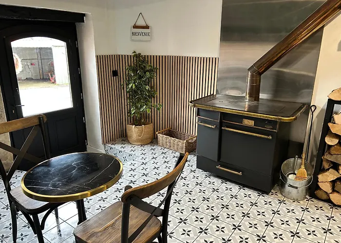 Maison en pierre de70 m2 au cœur d’un hameau Seyssel Privée