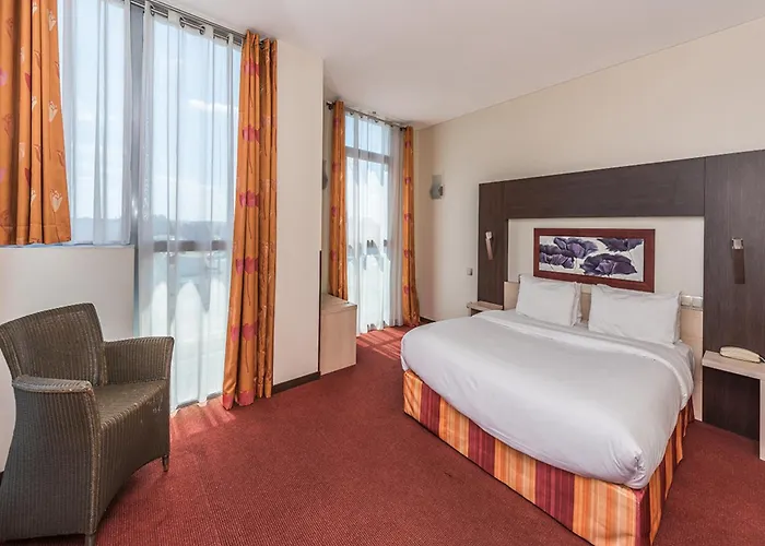 Hostellerie Saint Vincent Beauvais Aeroport