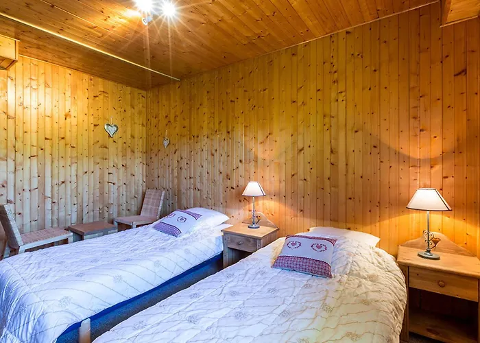Chalet La Clusaz, 4 pièces, 6 personnes - FR-1-437-33