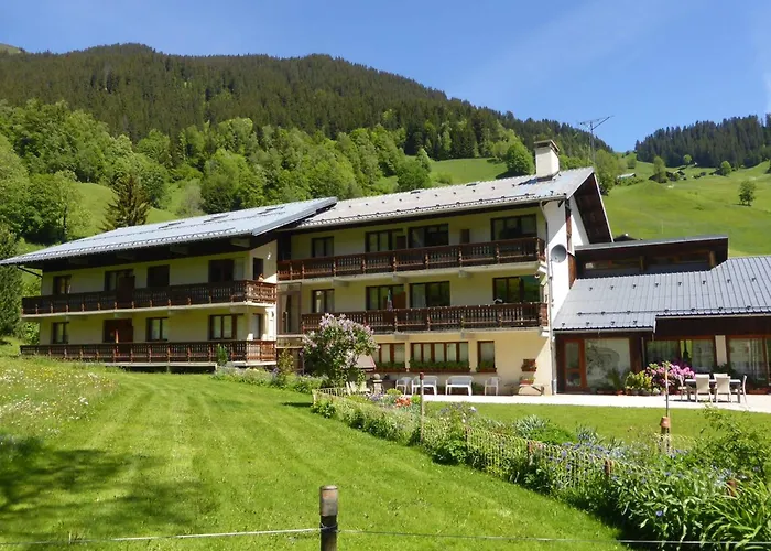 Appartement chaleureux 6 pers. au pied des pistes et des randonnées, classé 2 étoiles - FR-1-342-195 Arèches acceptant les animaux