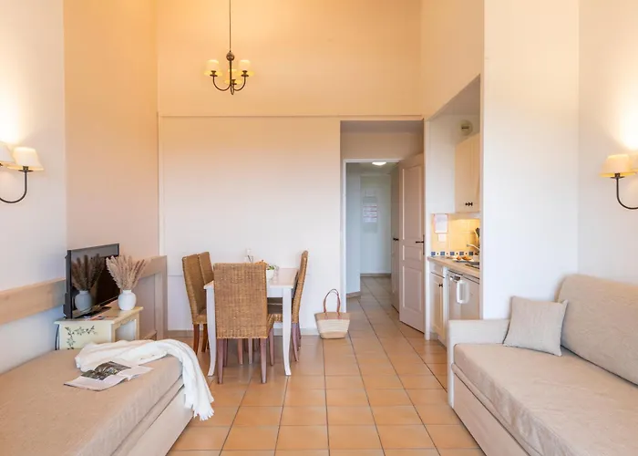 Résidence Pierre&Vacances Les Restanques du Golfe de Saint-Tropez Grimaud