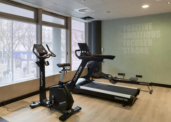 Hotel Campanile Paris Ouest - Pont de Suresnes