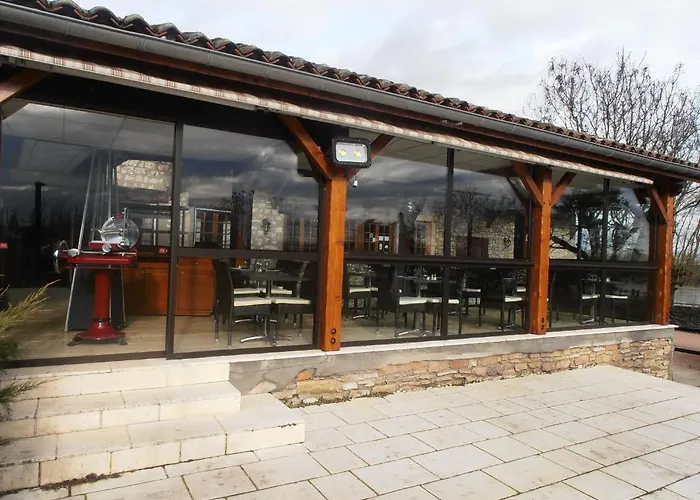 Logis Hôtel Restaurant La Vieille Ferme, Mâcon Nord Sancé