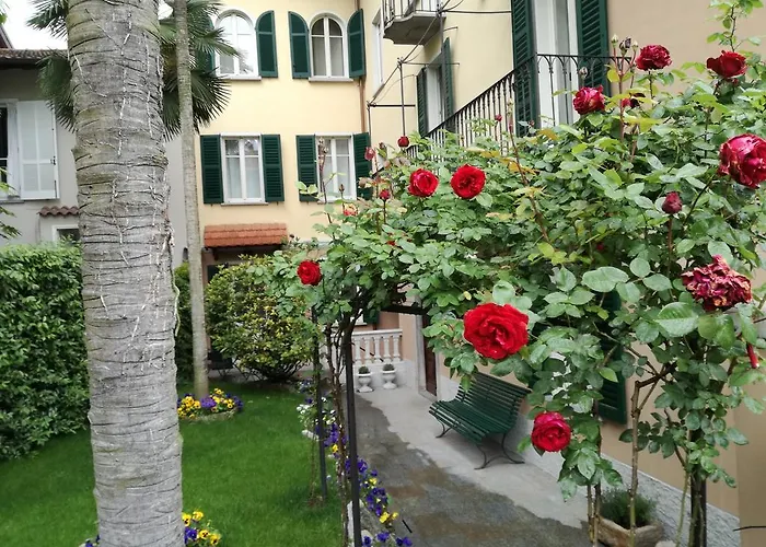 Aparthotel Casa Lari Stresa