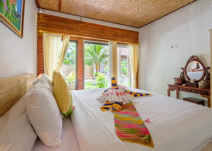 Crystal Bay Bungalows Sakti